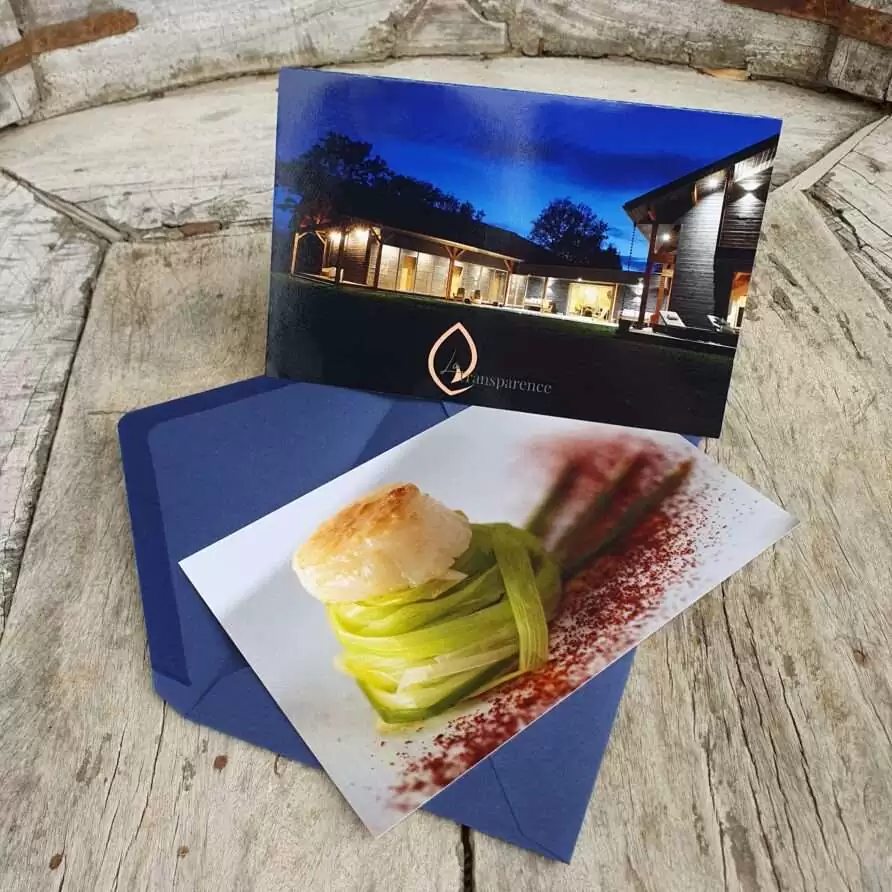 Carte cadeau chambres d'hôtes La Transparence face au puy de Dôme en Auvergne.